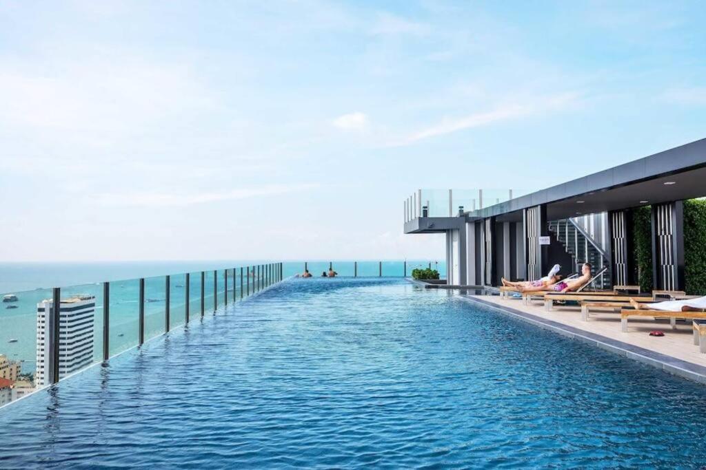Central Pattaya - Sea View Large Balcony Condo With Infinity Pool Eksteriør billede