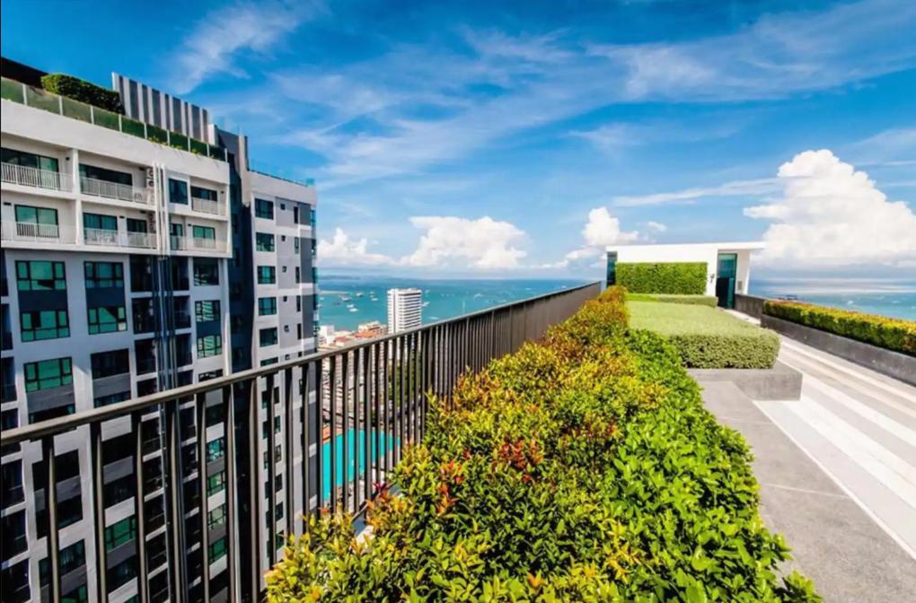 Central Pattaya - Sea View Large Balcony Condo With Infinity Pool Eksteriør billede
