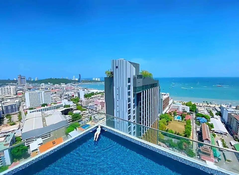 Central Pattaya - Sea View Large Balcony Condo With Infinity Pool Eksteriør billede
