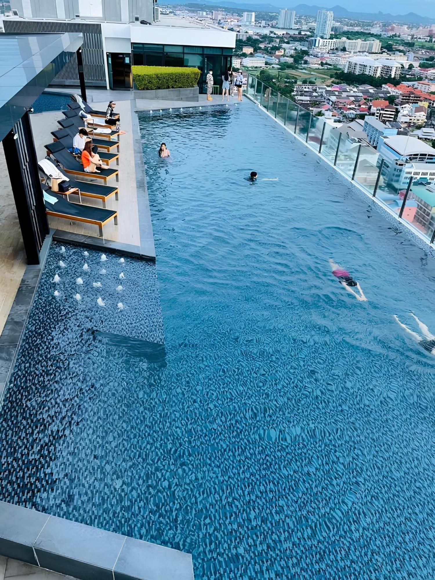 Central Pattaya - Sea View Large Balcony Condo With Infinity Pool Eksteriør billede
